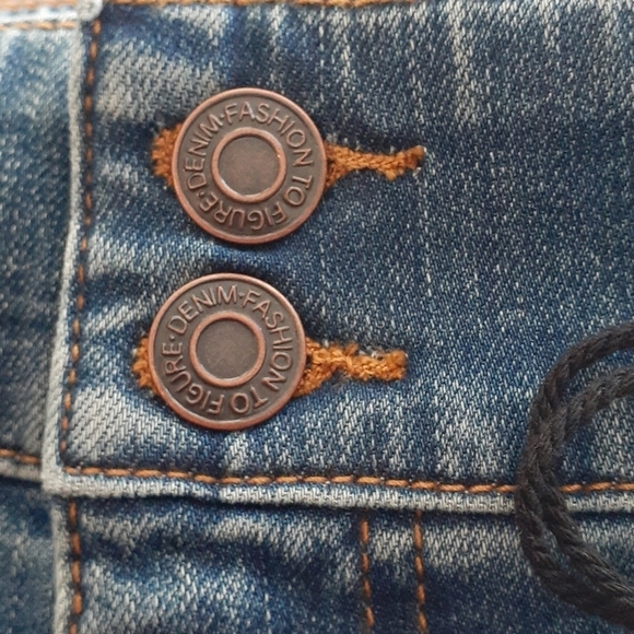 #23❤️ FTF HIGH RISE BLOWOUT CURVY FIT SKINNY JEANS - Picture 9 of 11